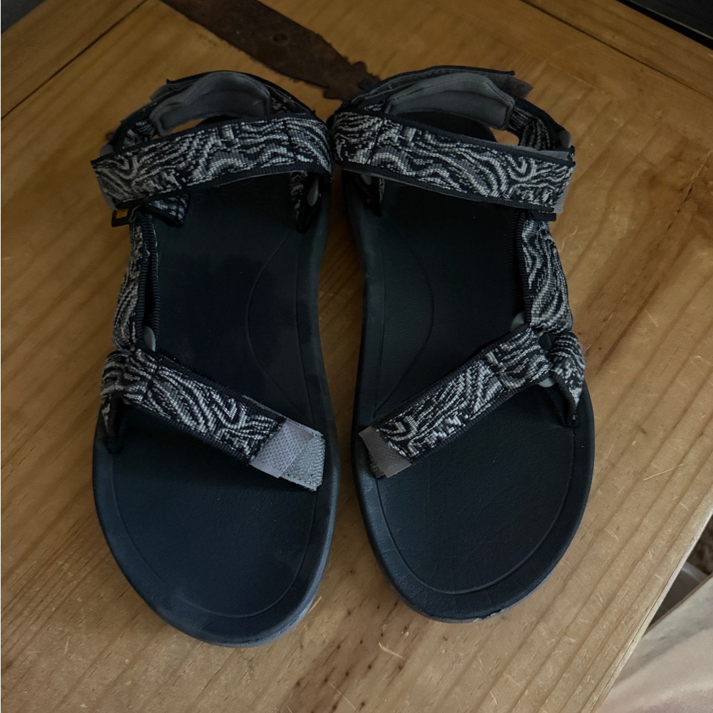 Black and Gray Teva size 4
